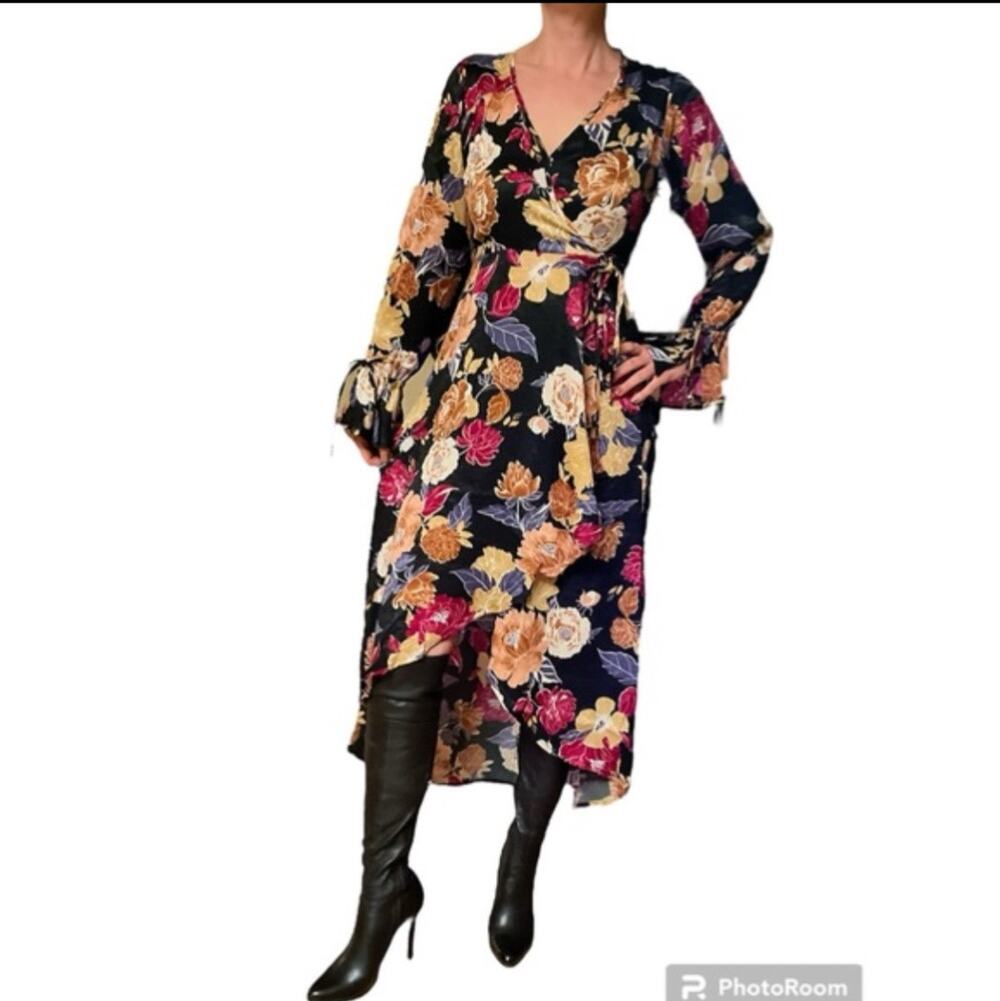 Band of Gypsies Band of the Free NWT Black Berry Floral Hi-Lo Wrap Maxi Dress S